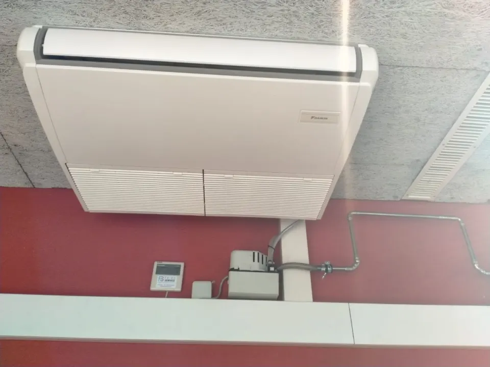 Unidad de techo en interior